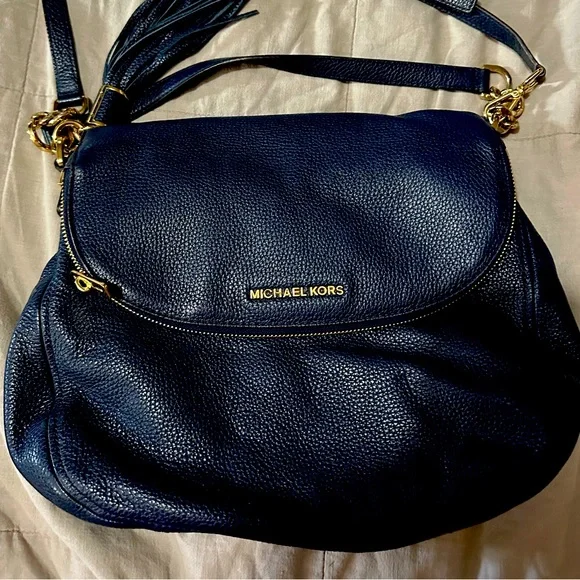 Michael Kors navy leather purse - Picture 1 of 6